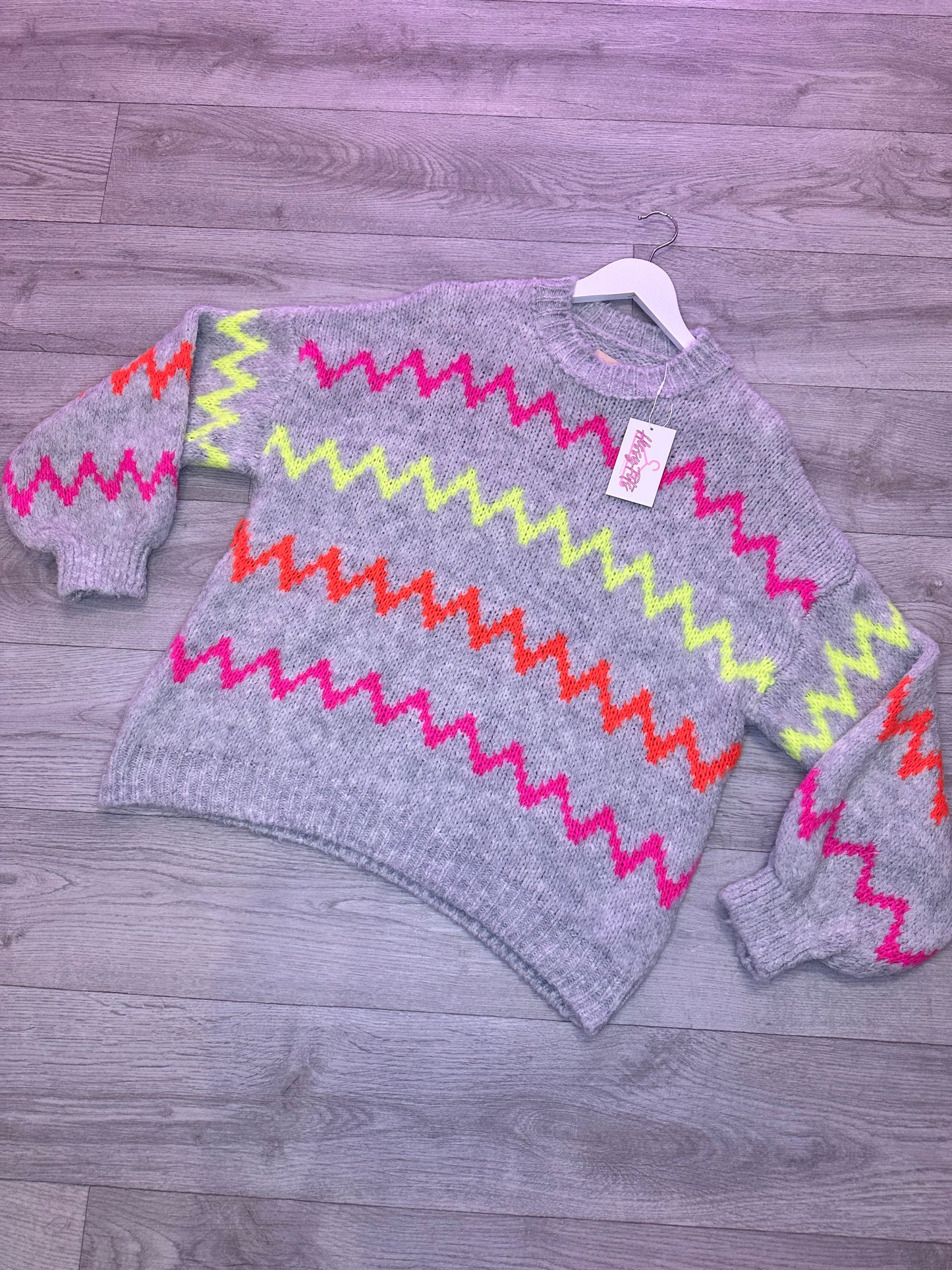 NEON ZIGZAG KNIT JUMPER