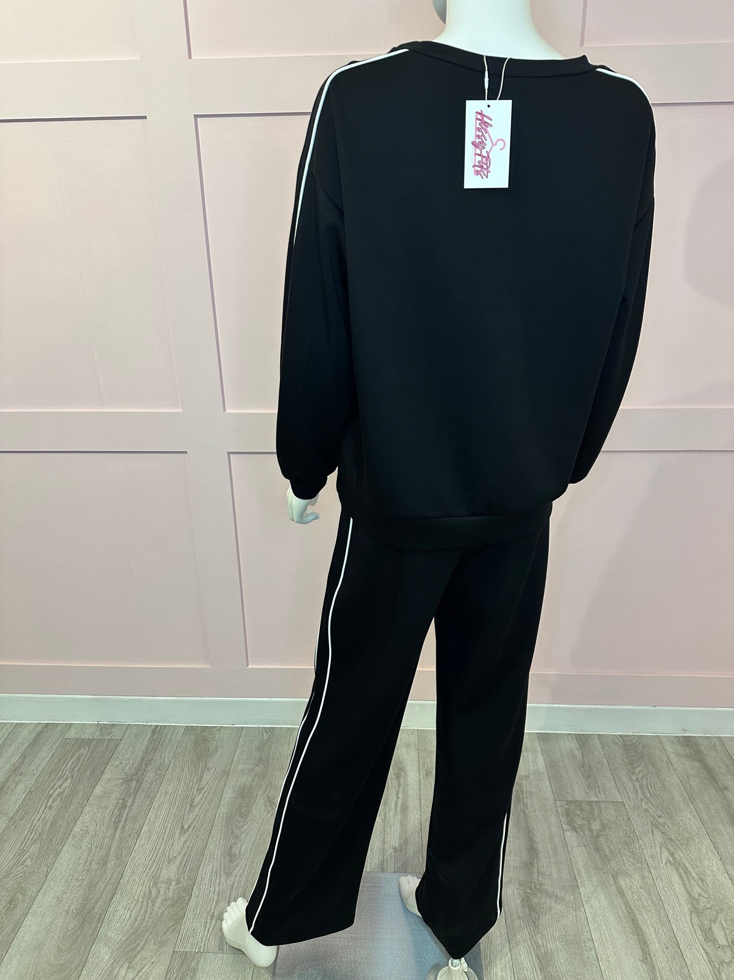 SWEATSHIRT STRAIGHT LEG TRACKSUIT