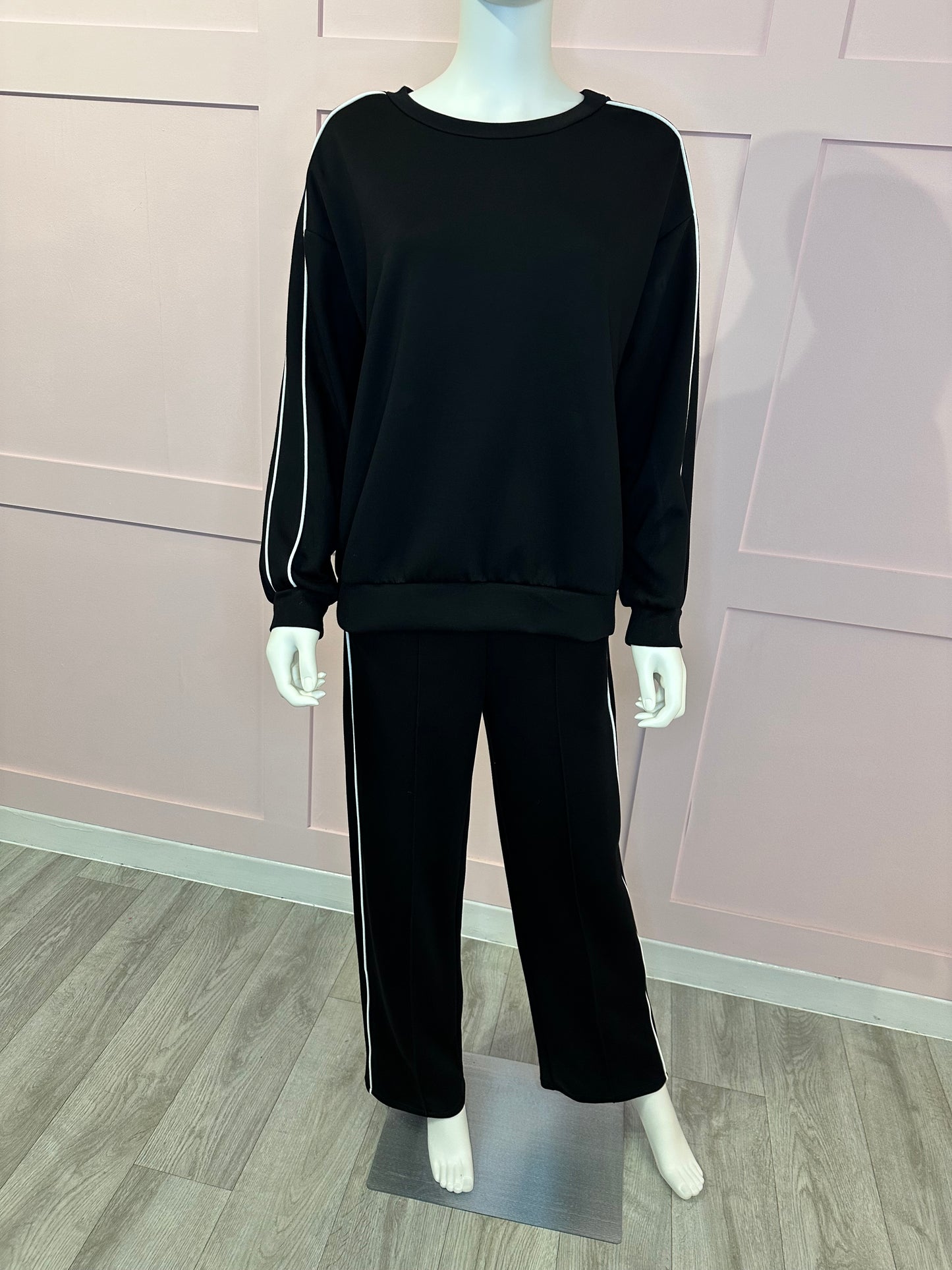 SWEATSHIRT STRAIGHT LEG TRACKSUIT