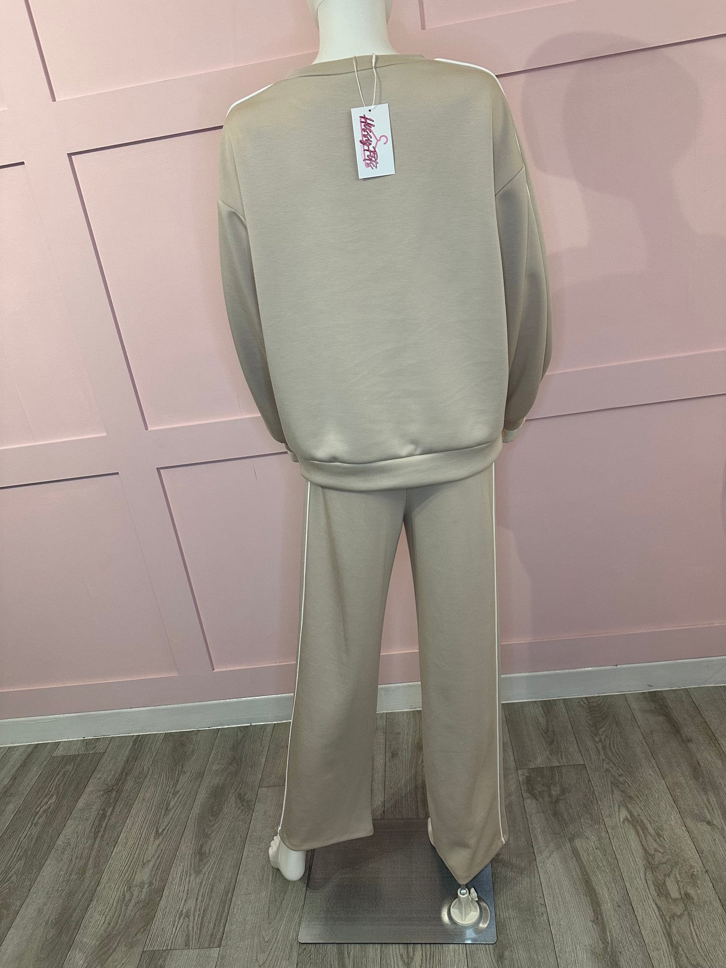 SWEATSHIRT STRAIGHT LEG TRACKSUIT