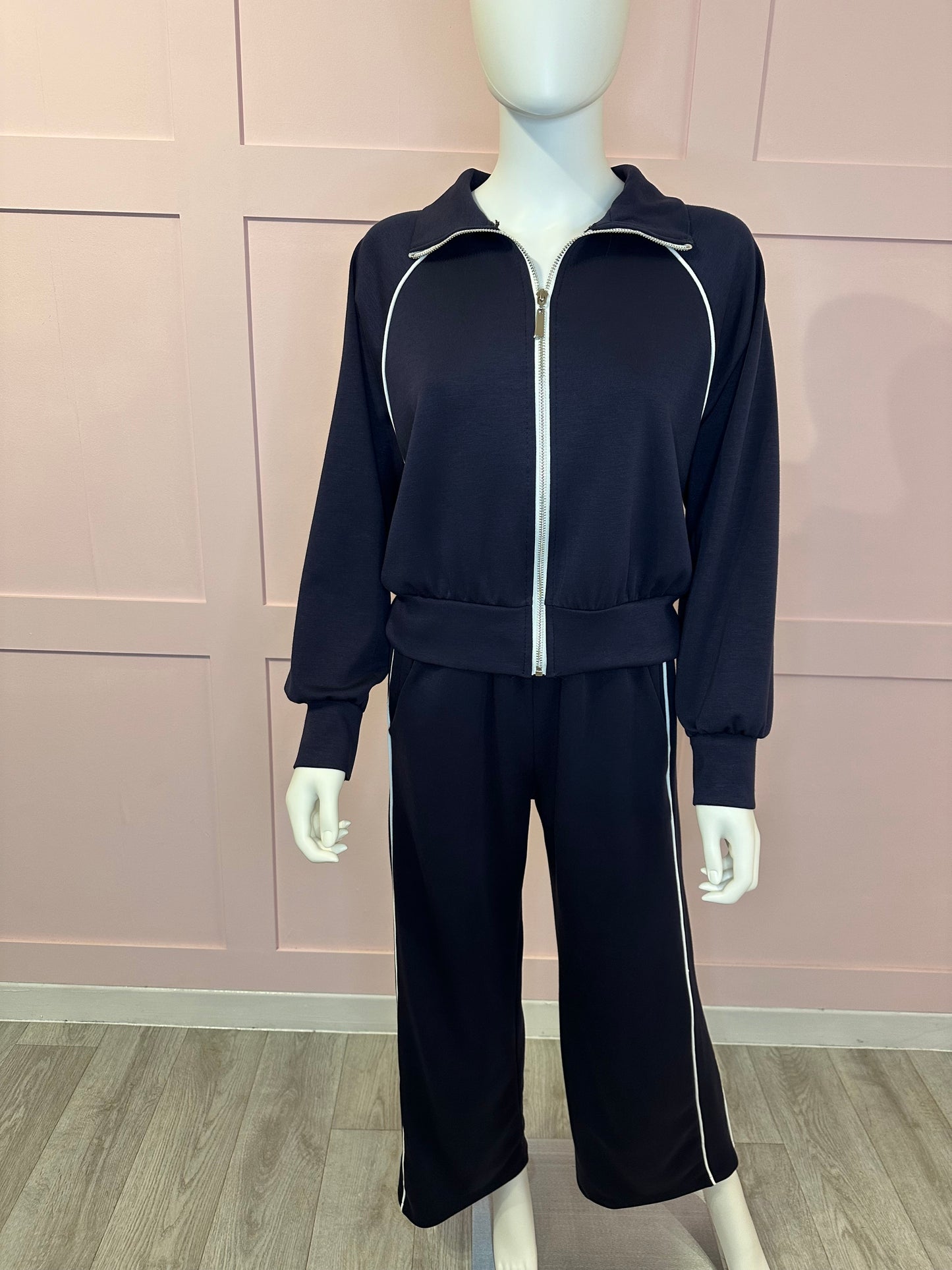 ZIPPED STRAIGHT LEG TRACKSUIT