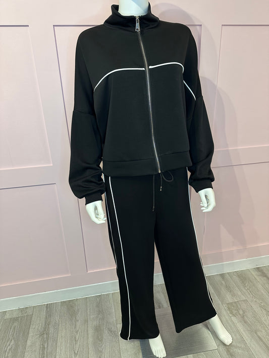 ZIPPED STRAIGHT LEG TRACKSUIT