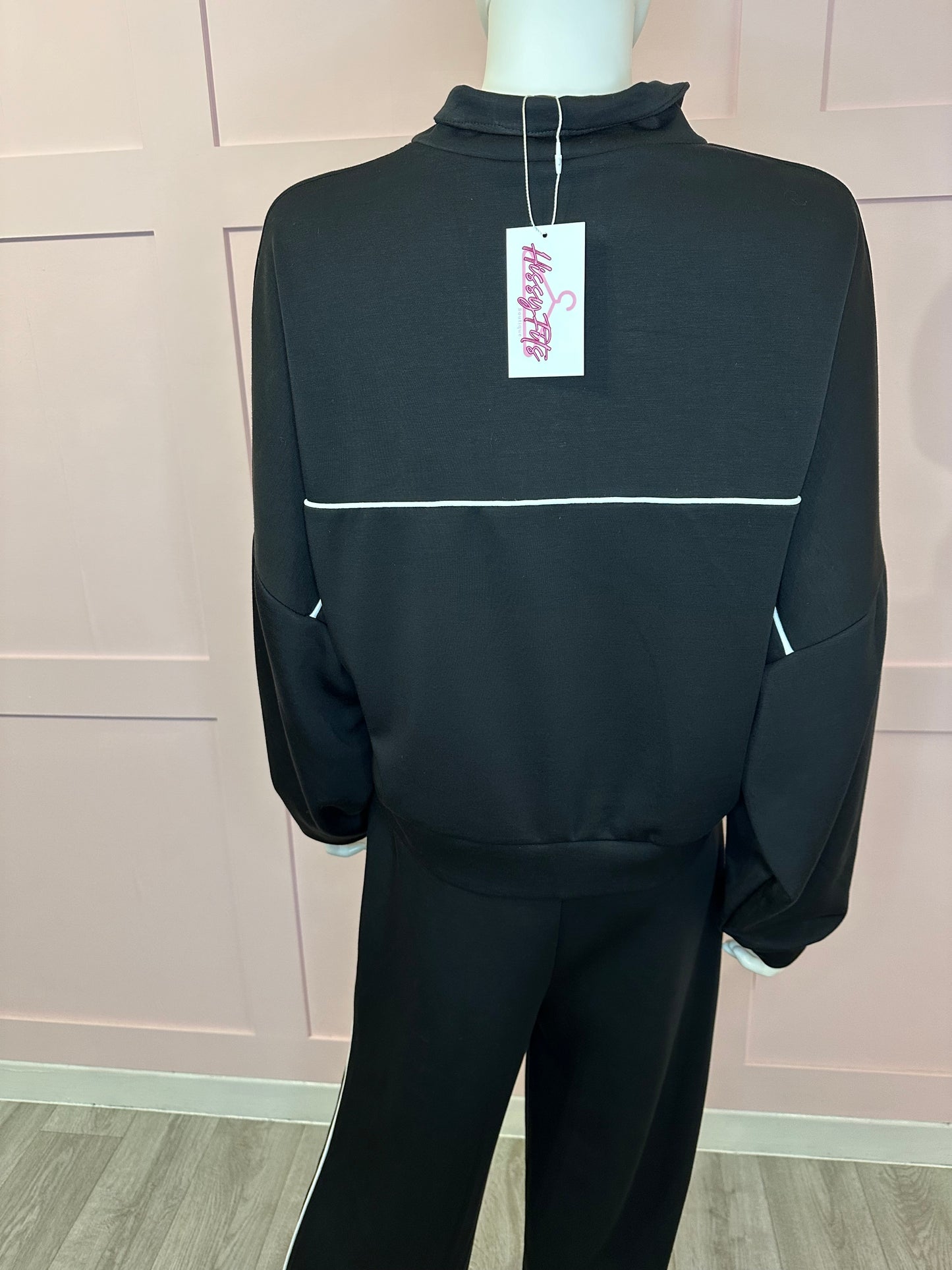 ZIPPED STRAIGHT LEG TRACKSUIT