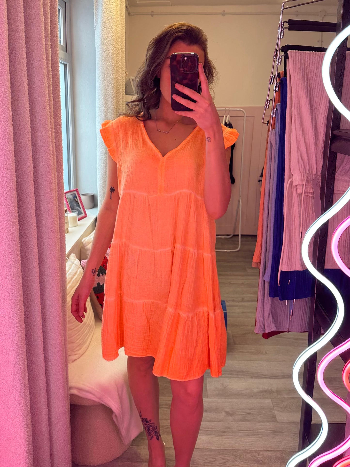 CHEESECLOTH V NECK RUFFLE SLEEVE DRESS