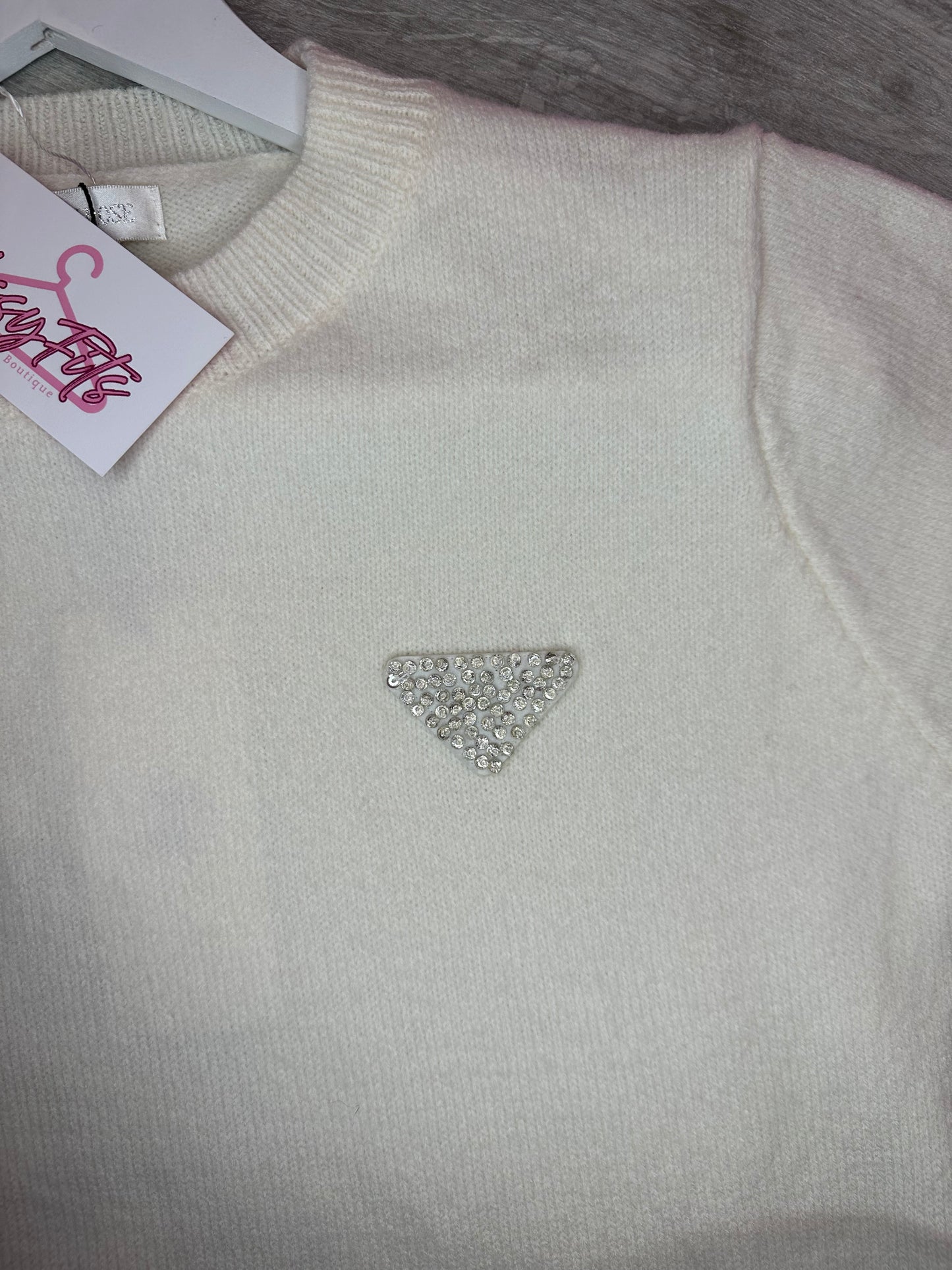 KNIT JUMPER WITH DIAMOND TRIANGLE